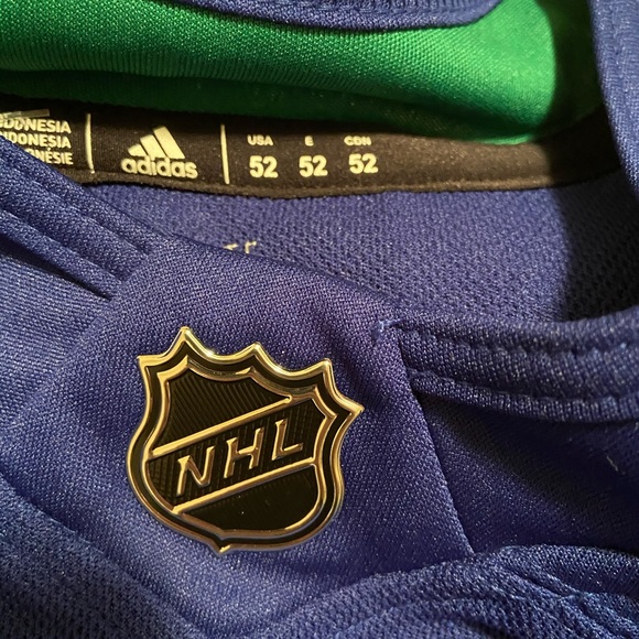 Vancouver Canucks Authentic NHL Jersey Sz 52 - Picture 2 of 6